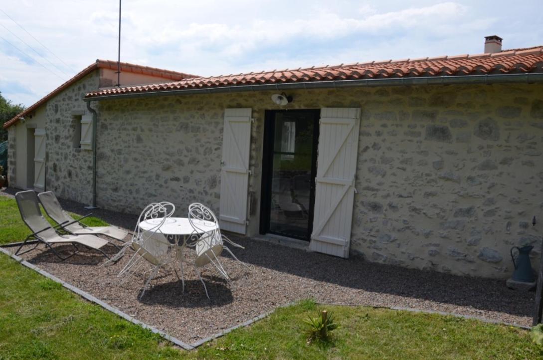 Willa La Remise 4 Etoiles Saint-Hilaire-de-Mortagne Zewnętrze zdjęcie